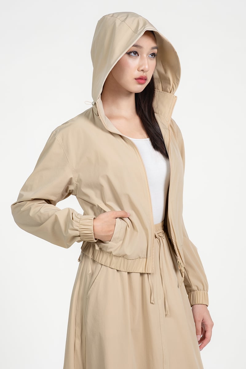 Sporty-Style Jacket for Women - gallery