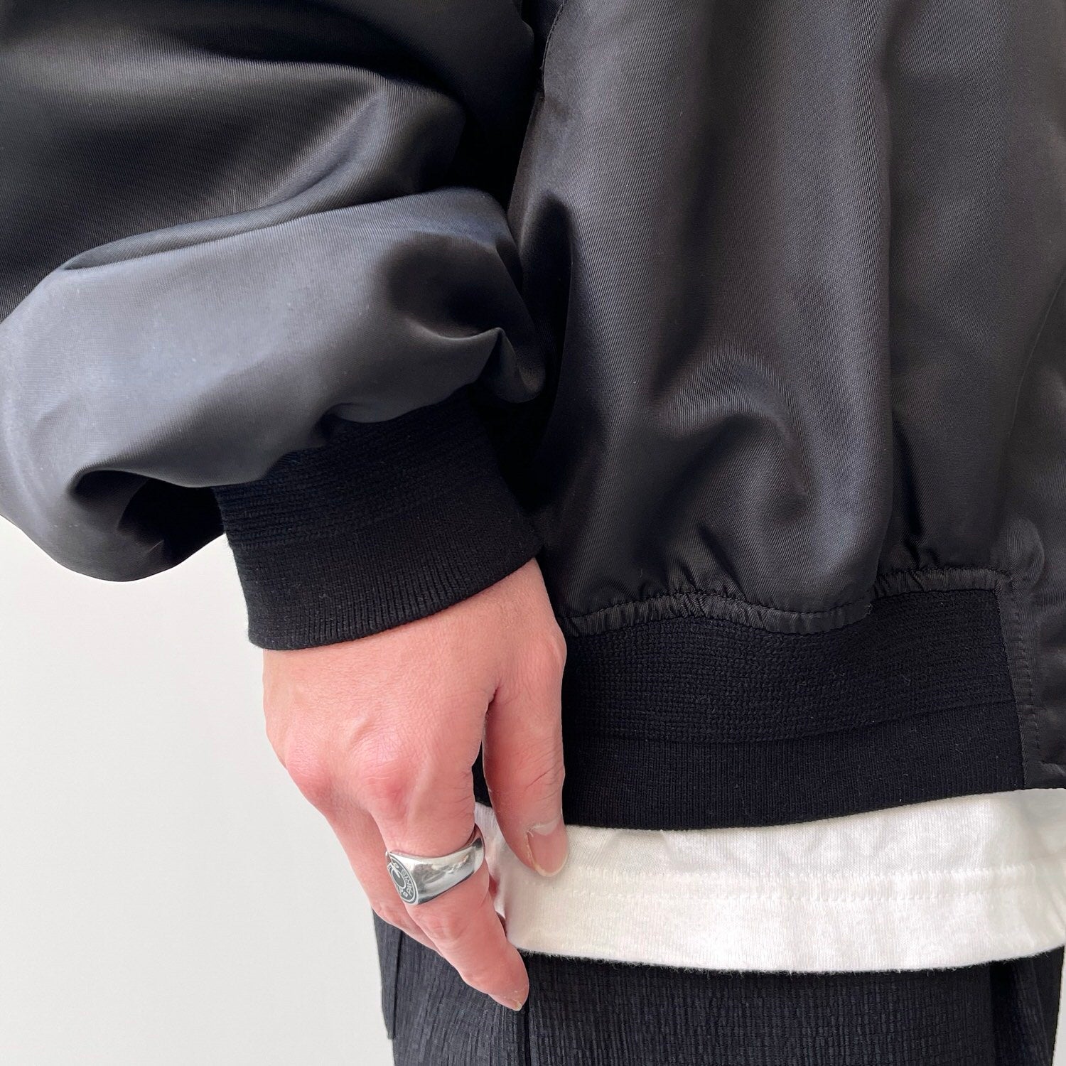 Perfect Silhouette Black Blouson Jacket for Women - gallery