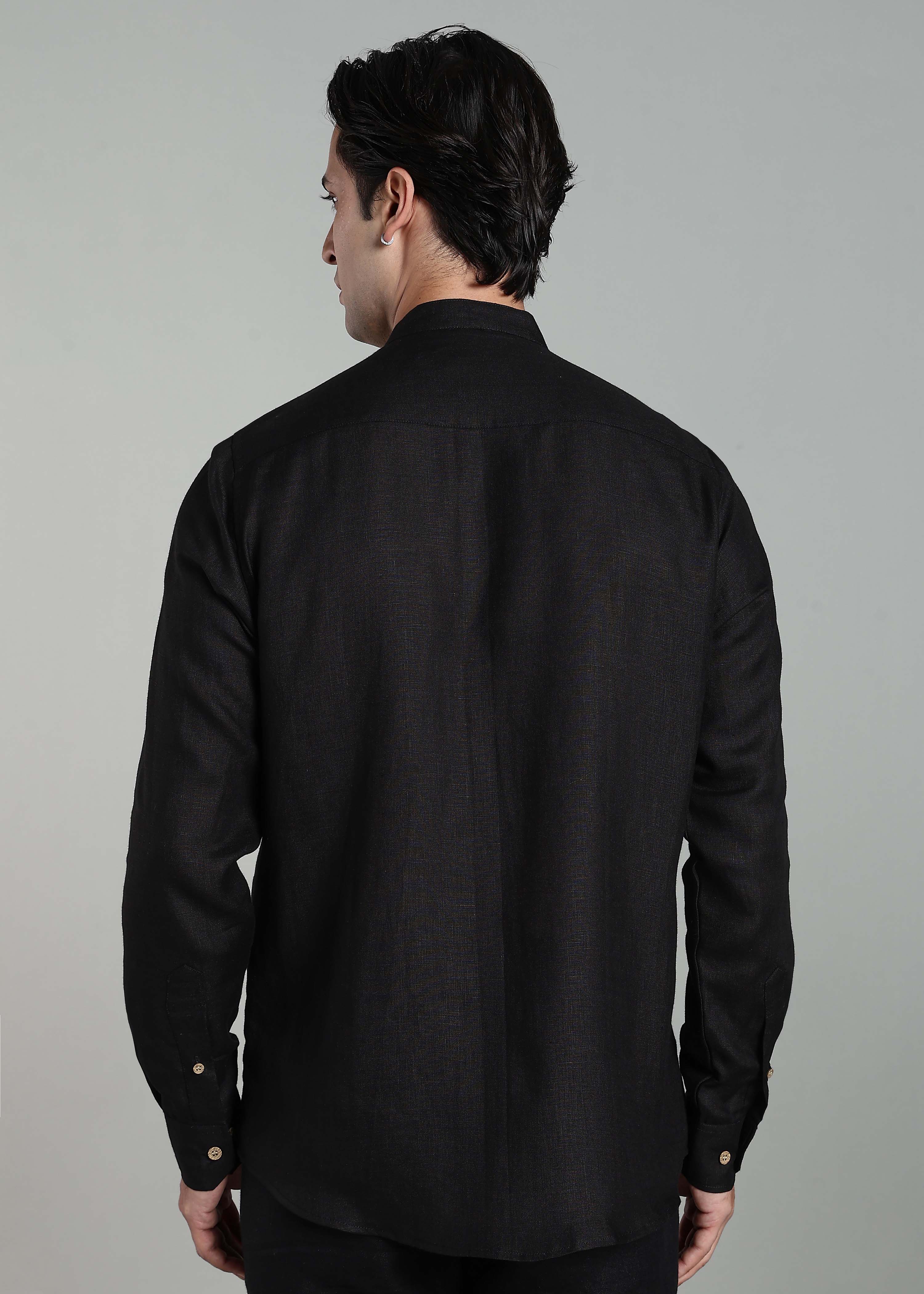 Craig Pure Linen V-Neck Shirt in Black for Men - gallery