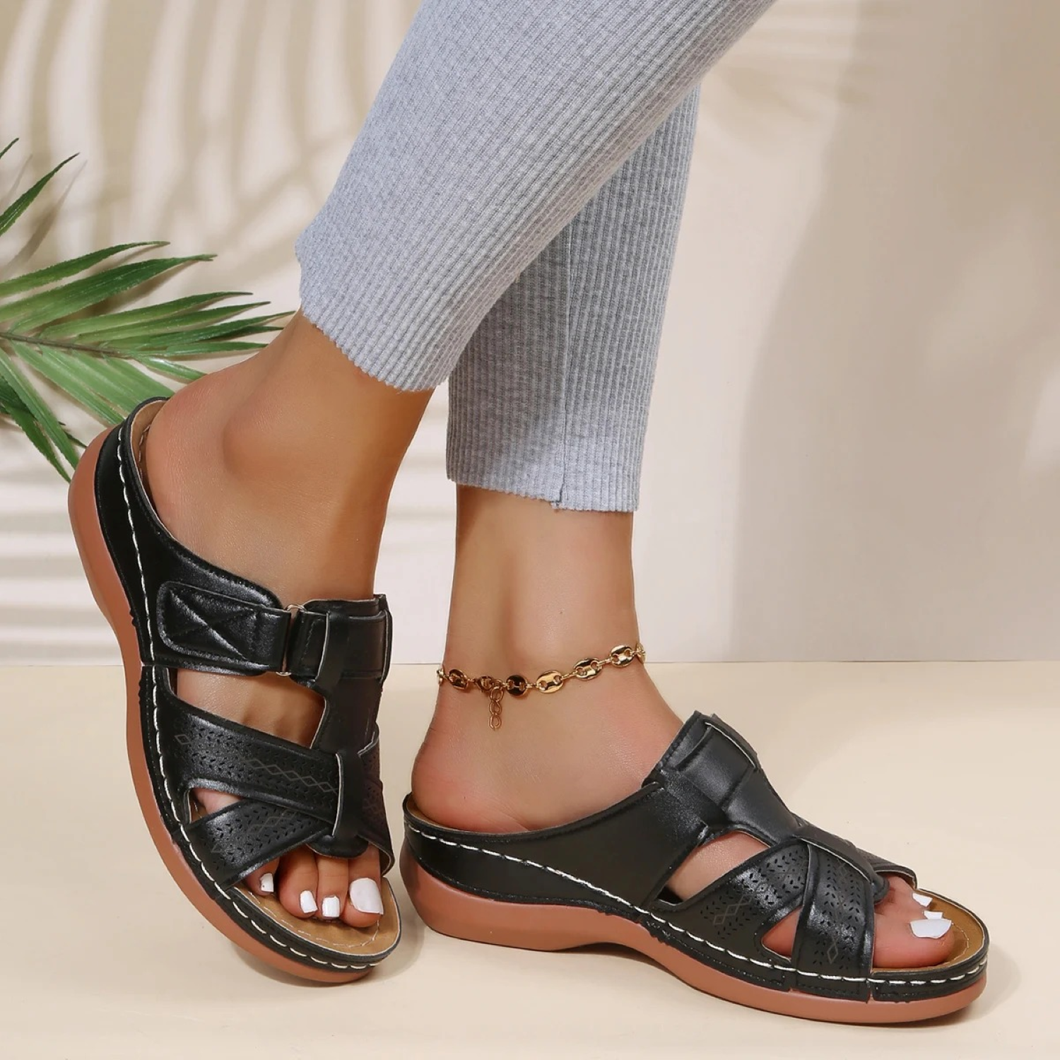 Womens' Open-Toe Sandals