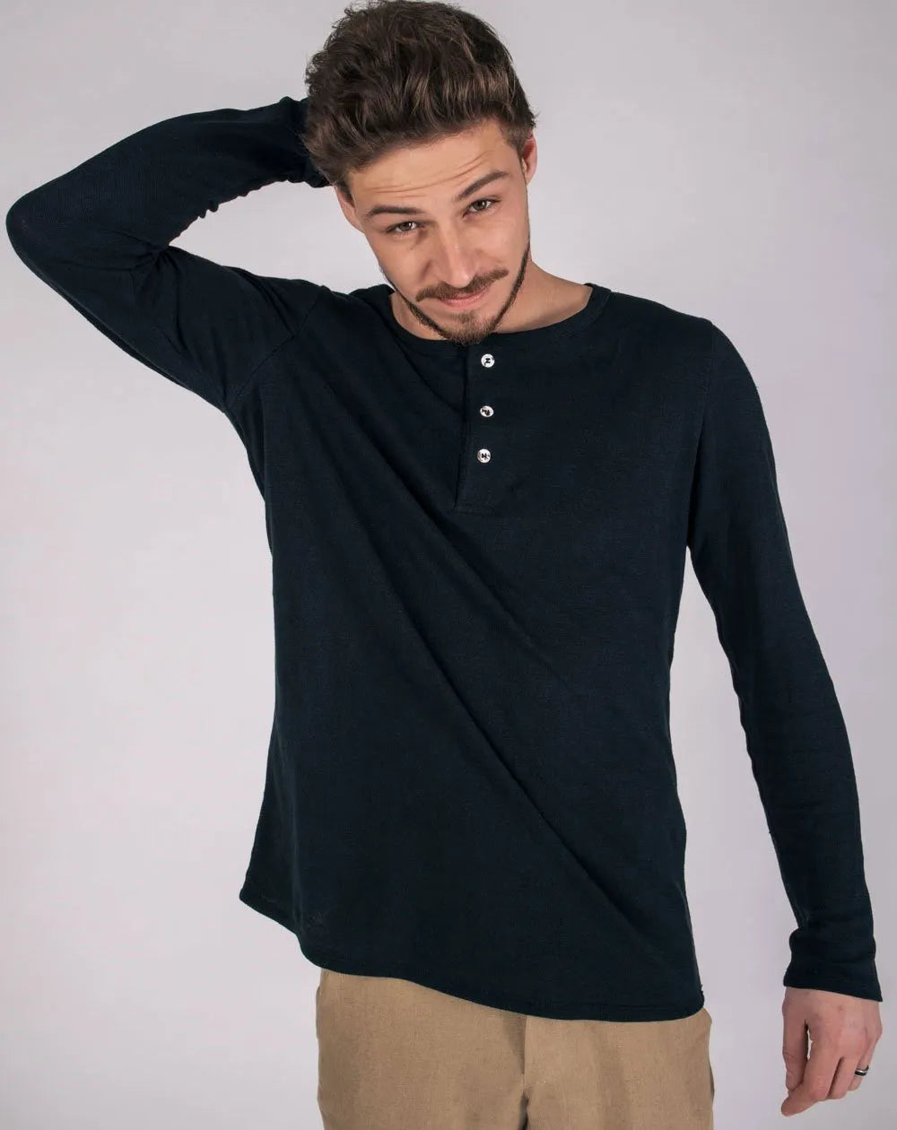 Zarro Black Long-Sleeve Pure Linen Polo Shirt for Men — gallery