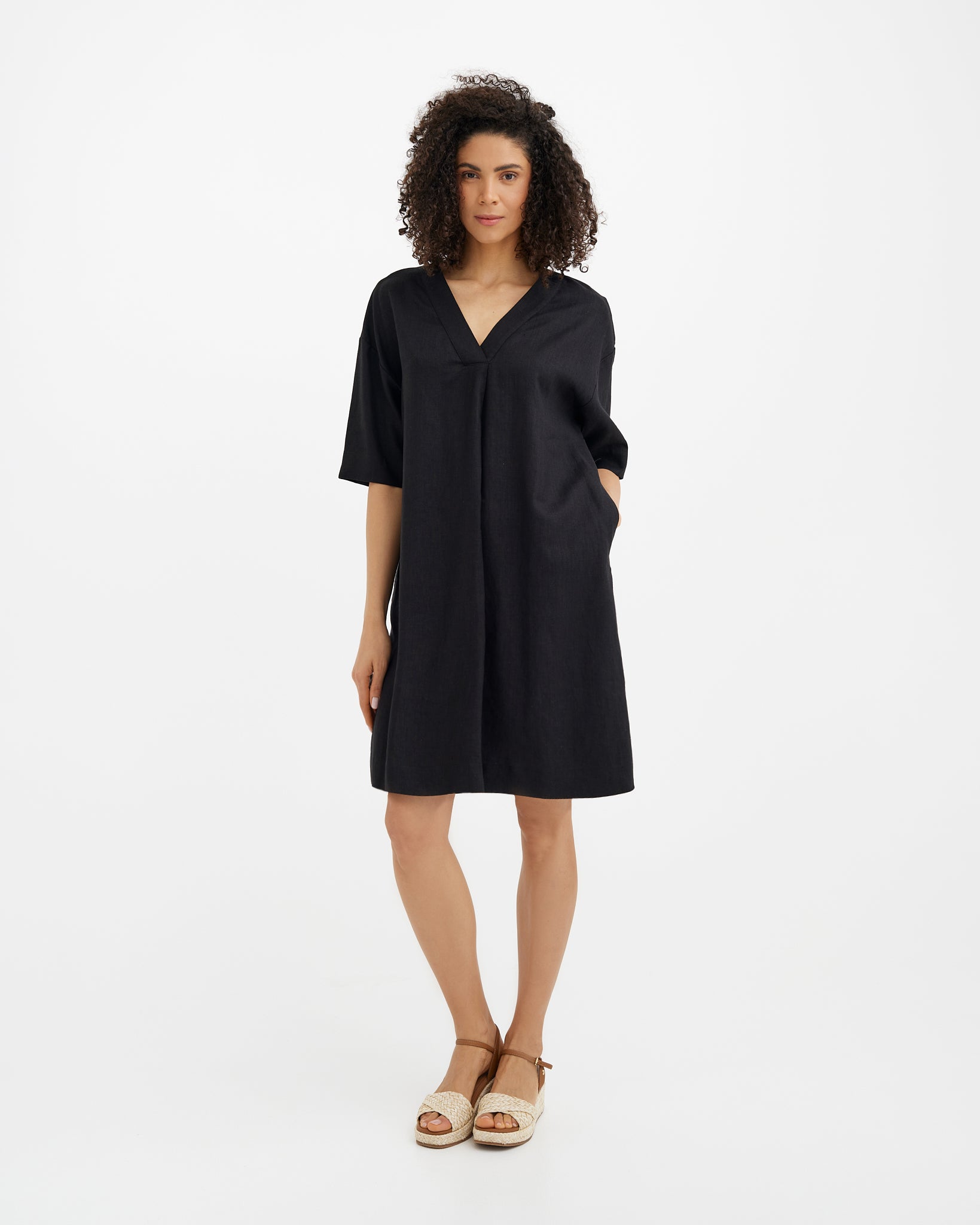 Linen Tunic Dress Waikiki in Black - gallery