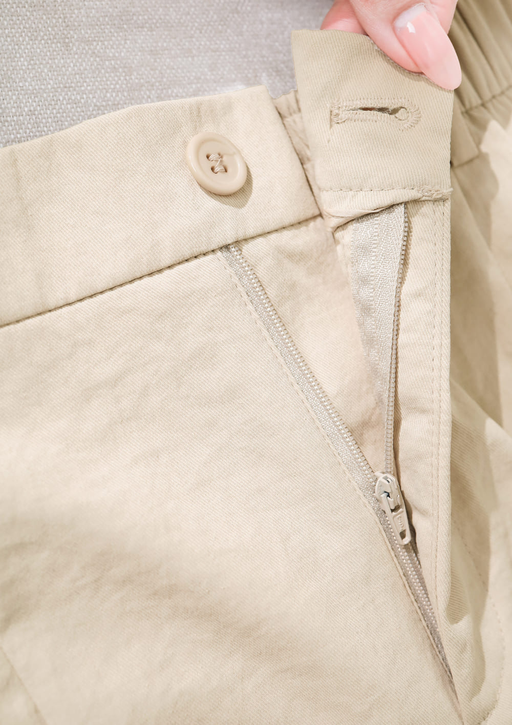 High-Waist Khaki Straight-Leg Trousers for Women - gallery