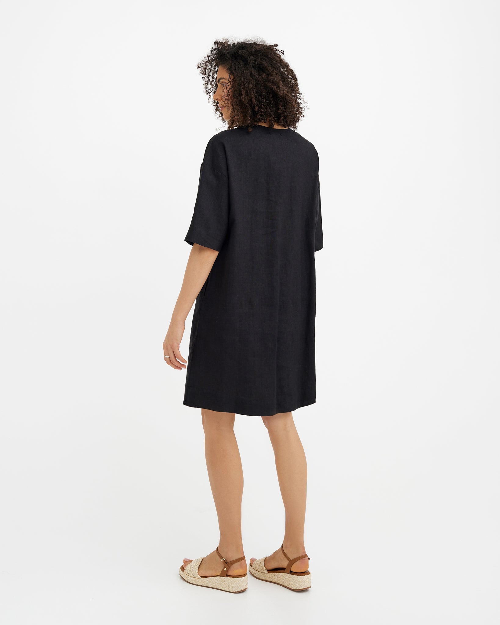 Linen Tunic Dress Waikiki in Black - gallery