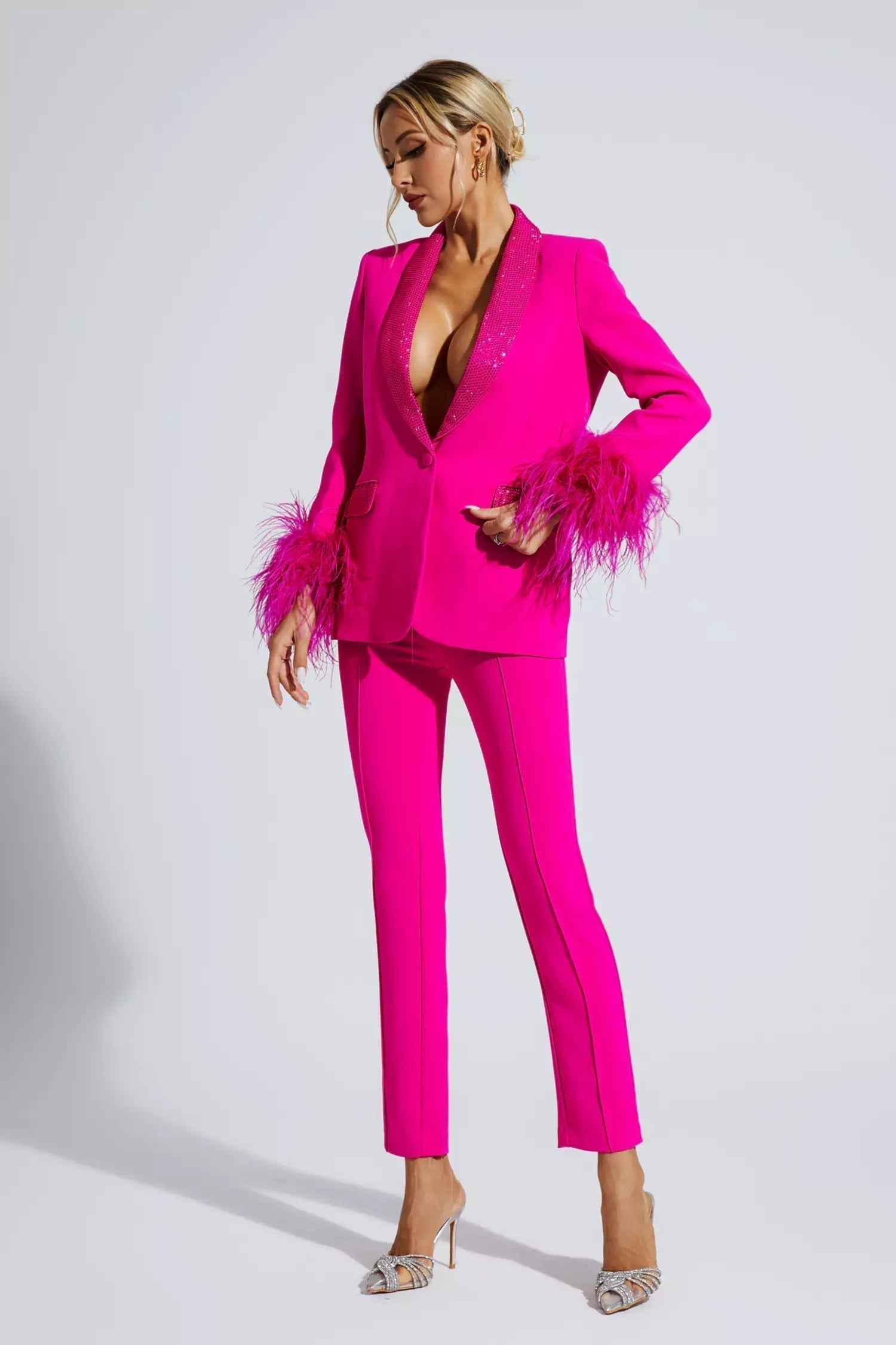 Feather-Accented Blazer Set Adorned with Diamonds