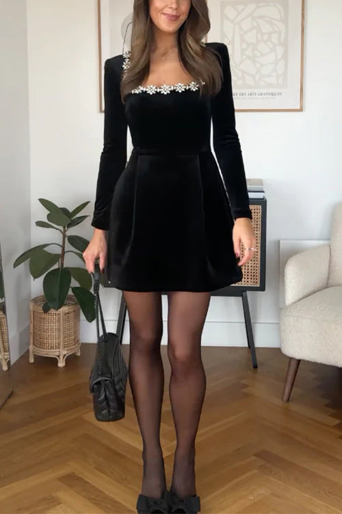 Emilia - Stylish Velvet Dress with Elegant Square Neckline