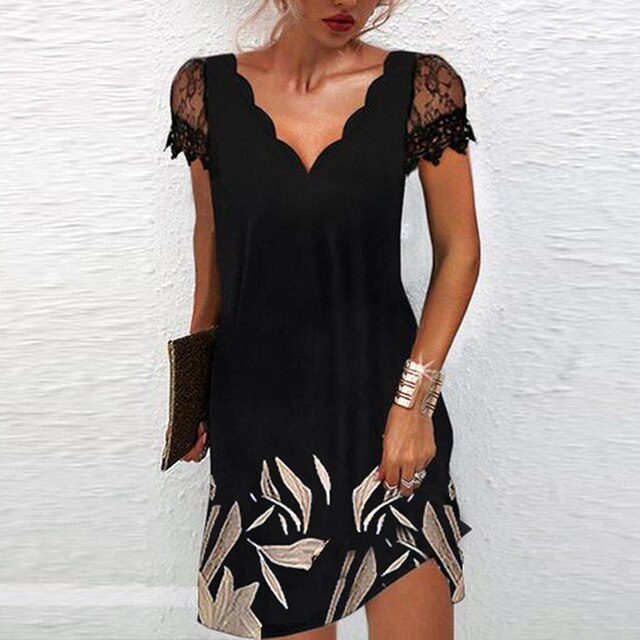 Elegant Dress with Exquisite Details