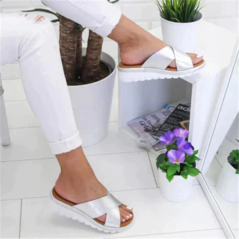 Kira - Comfortable Women's Slippers