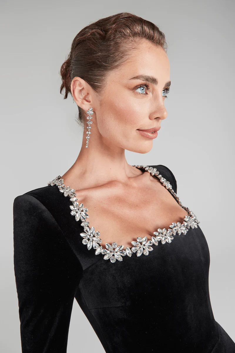 Emilia - Stylish Velvet Dress with Elegant Square Neckline