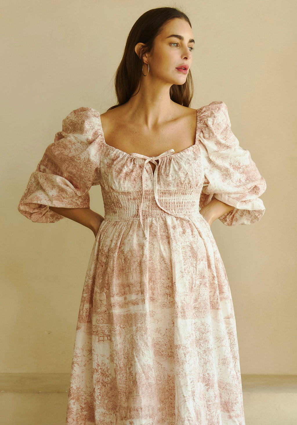 The Linen Dress in Paris - gallery