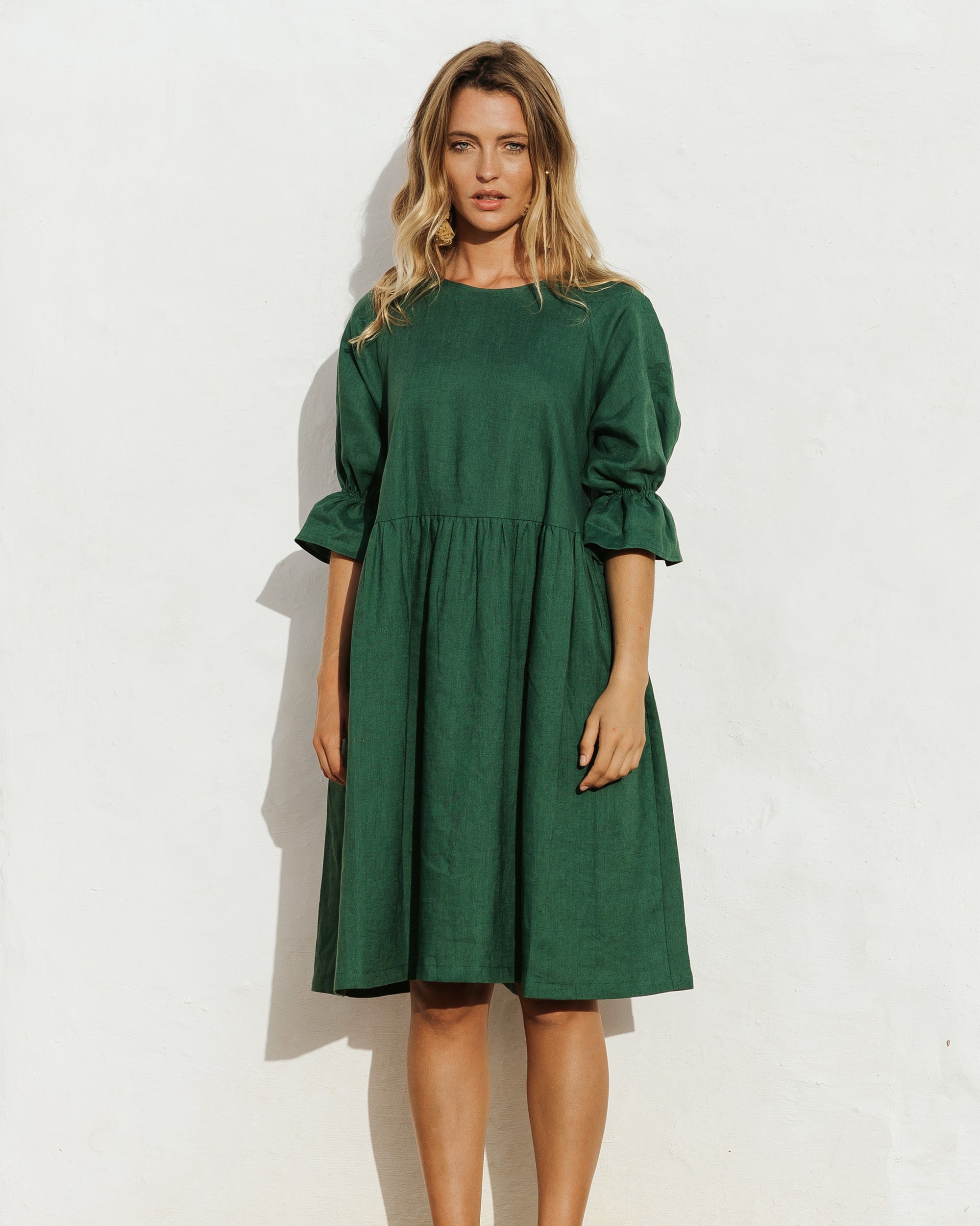 Voluminous Linen Dress Nerja in Green - gallery
