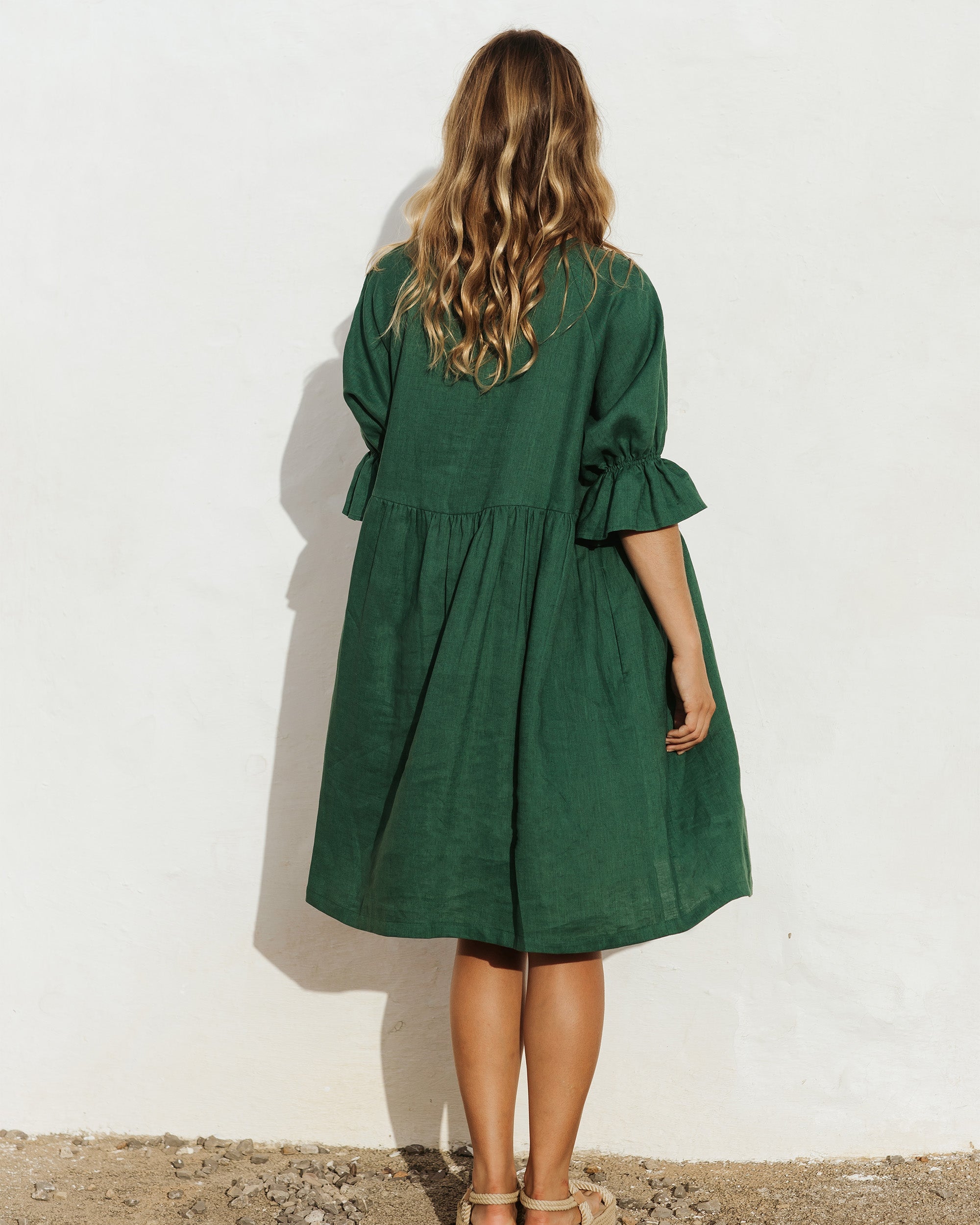 Voluminous Linen Dress Nerja in Green - gallery