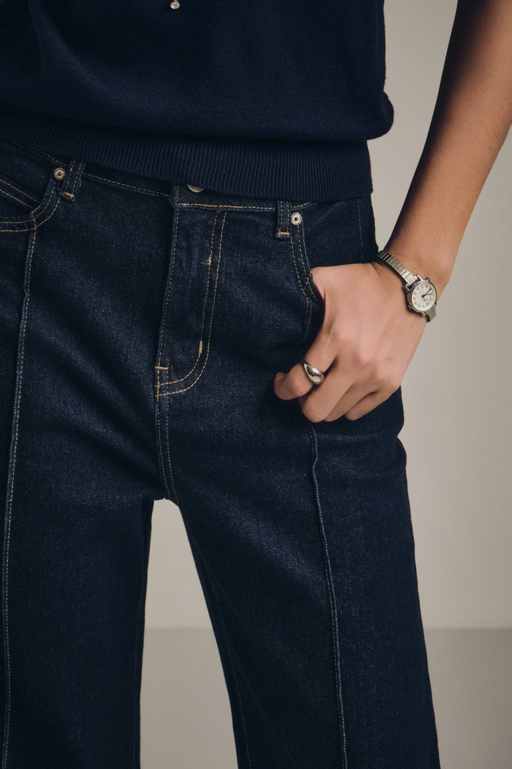 Straight-Leg Mainline Jeans for Women - gallery