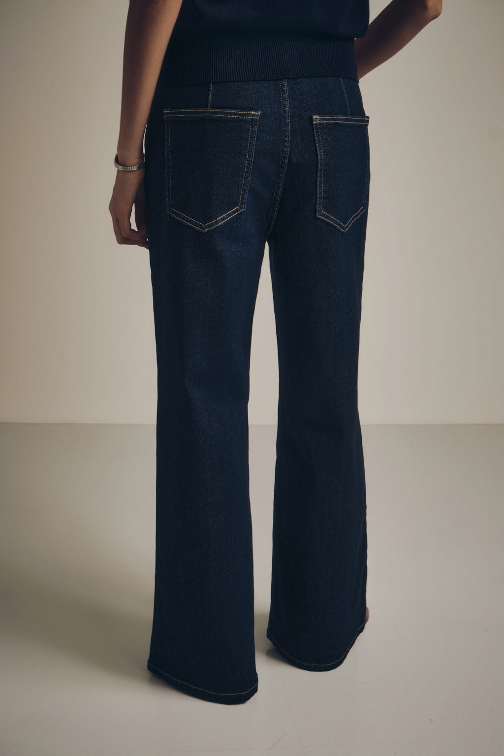 Straight-Leg Mainline Jeans for Women - gallery