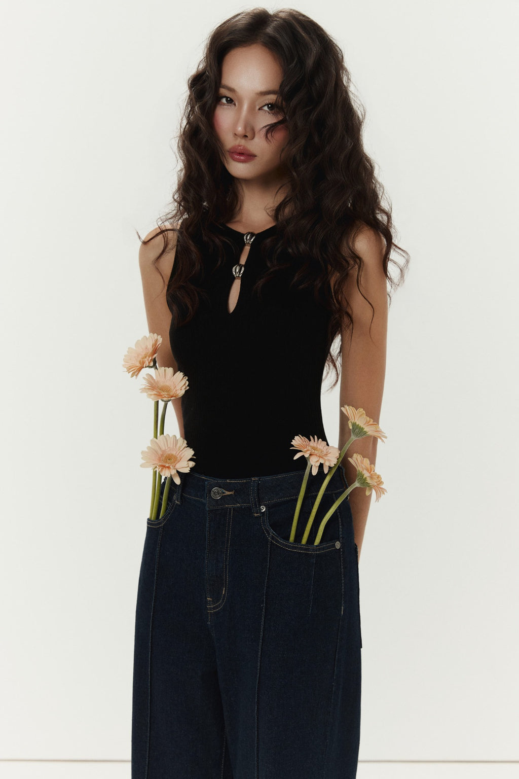 Straight-Leg Mainline Jeans for Women - gallery