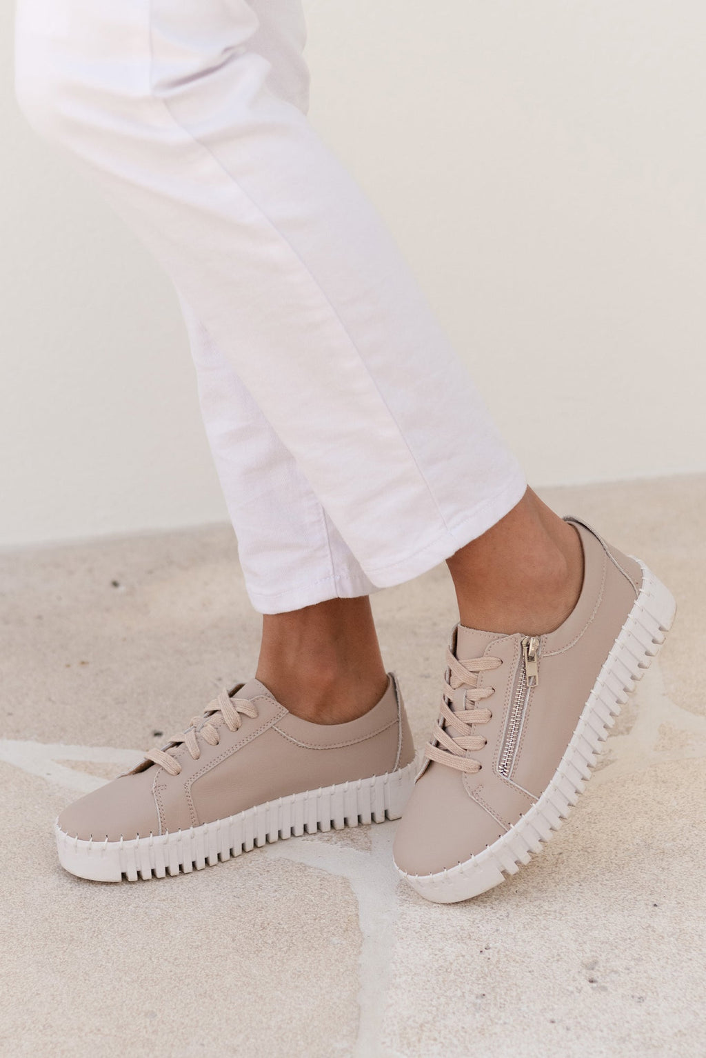 Medusa Nude Platform Sneaker for Women - gallery