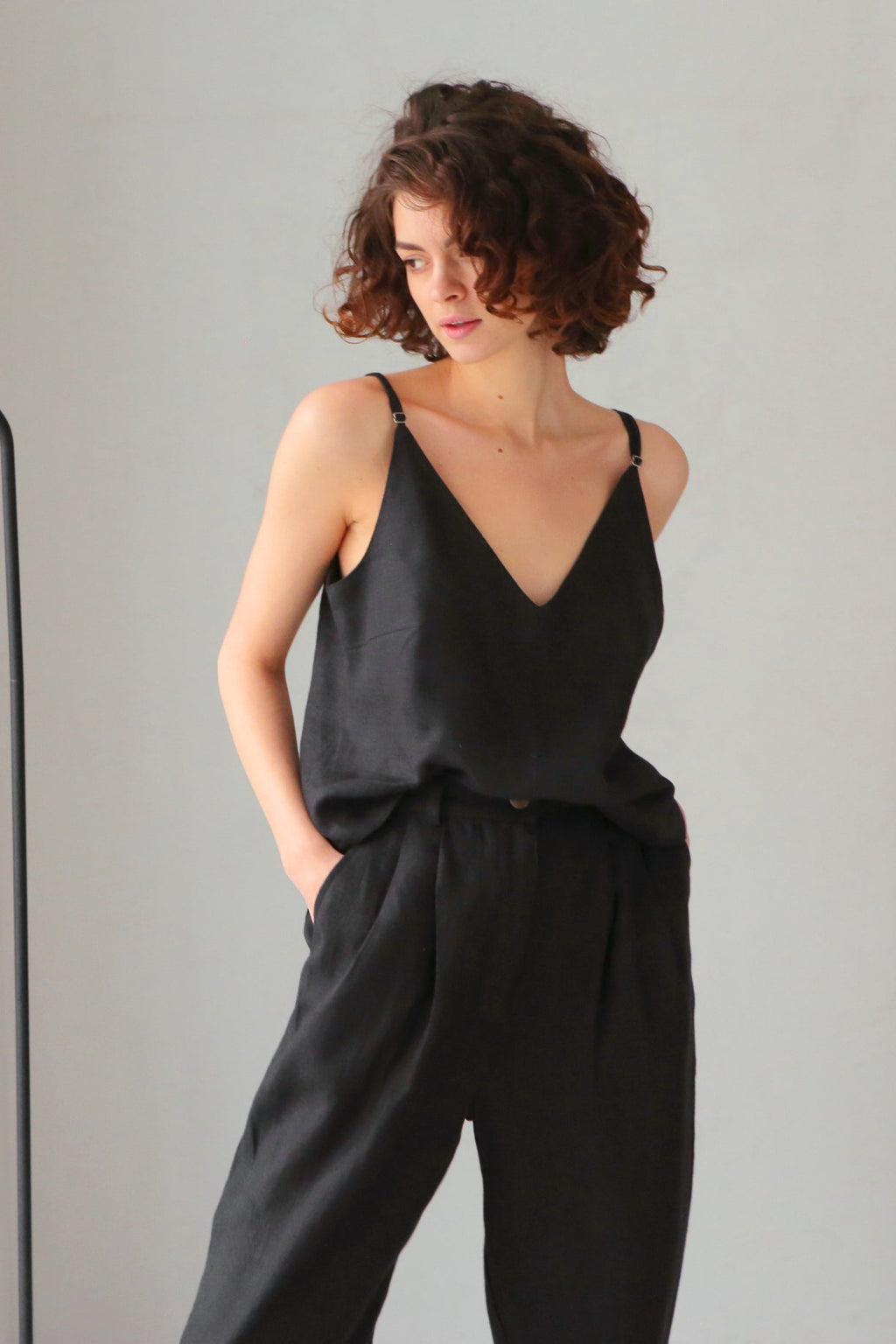 Linen V-Neck Tank Top Camellia in Black for Women - gallery