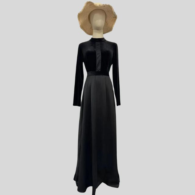 Stylish Velvet Turtleneck Dress with Flared Hem