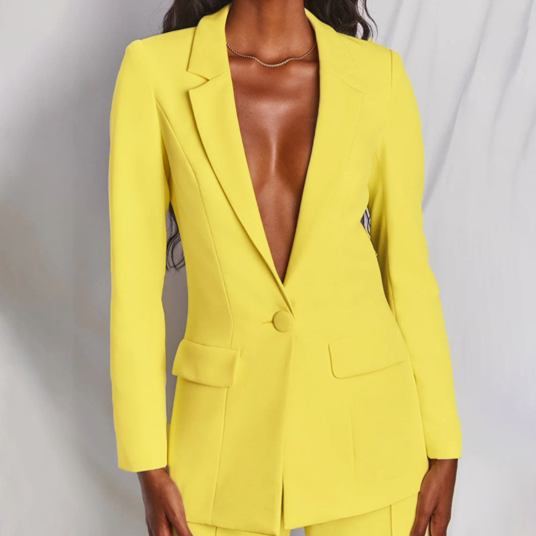 Hayley - Chic Women's Two-Piece Blazer and Trouser Ensemble