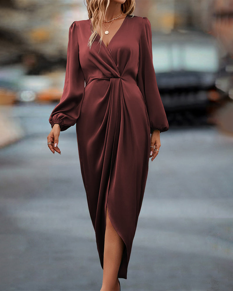 Gracia - Elegant V-Neck Dress Featuring Lantern Sleeves