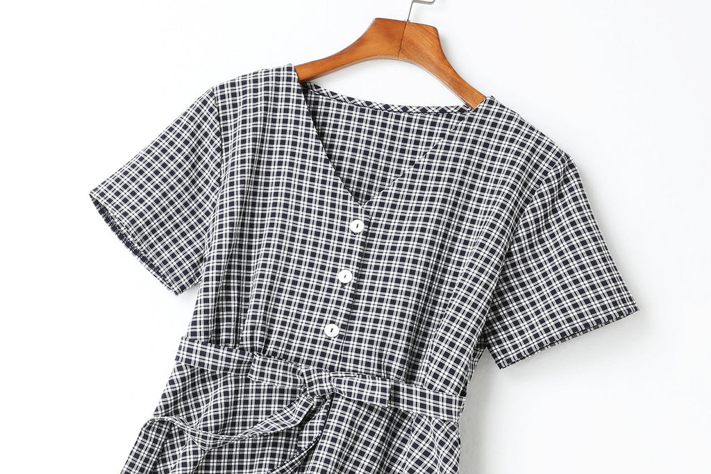 Claire Plus Size Checks Print V Neck Buttons Waist Bow Tie Swing Short S... — gallery