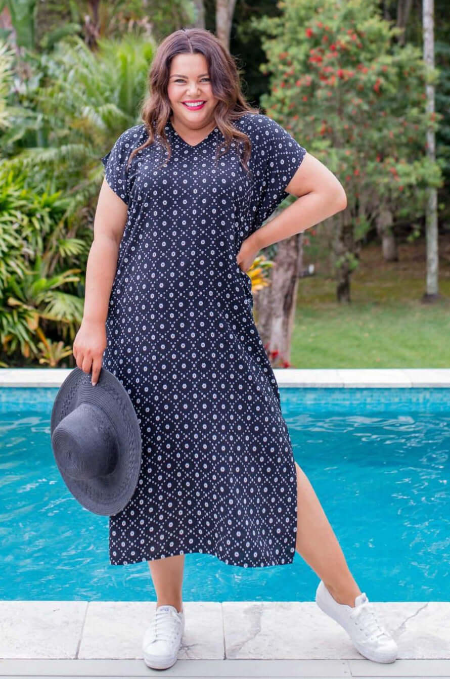 Petite Geo Print Maxi Dress - Black — gallery