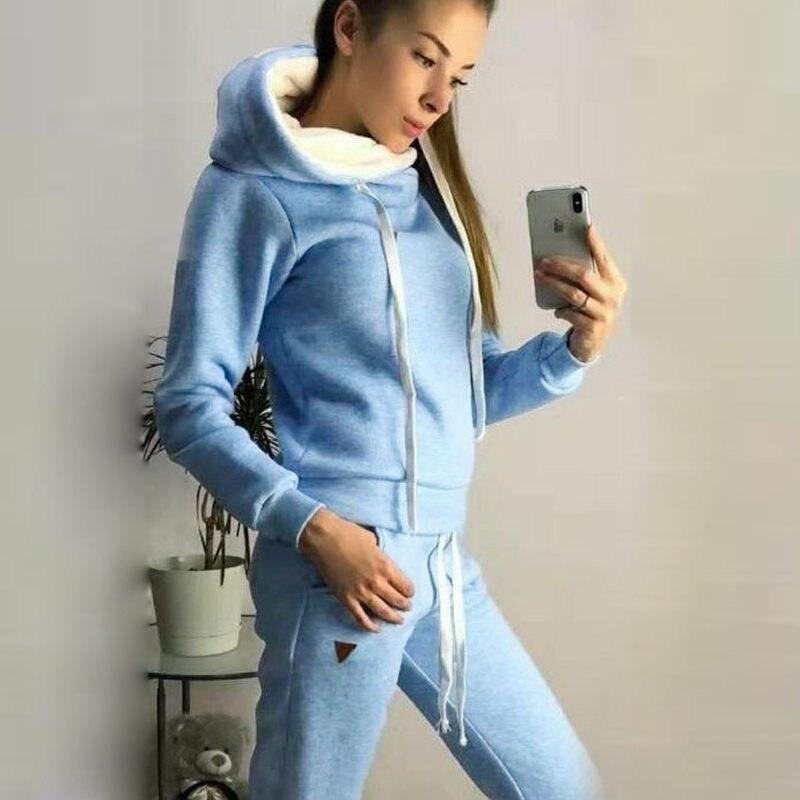 DROOM - Comfortable, Warm, and Trendy Athletic Jogging Set