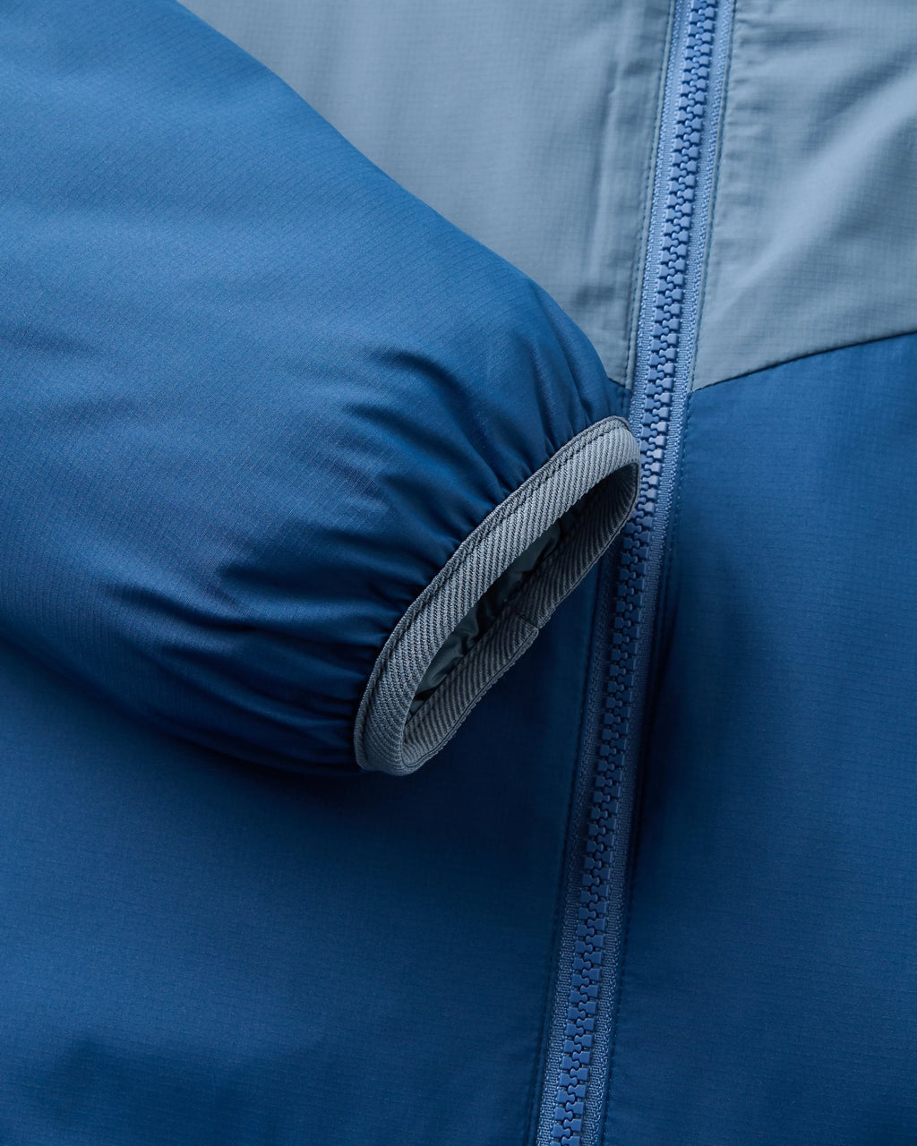 Daybreak Lightweight Thermore Hoodless Jacket for Women - gallery